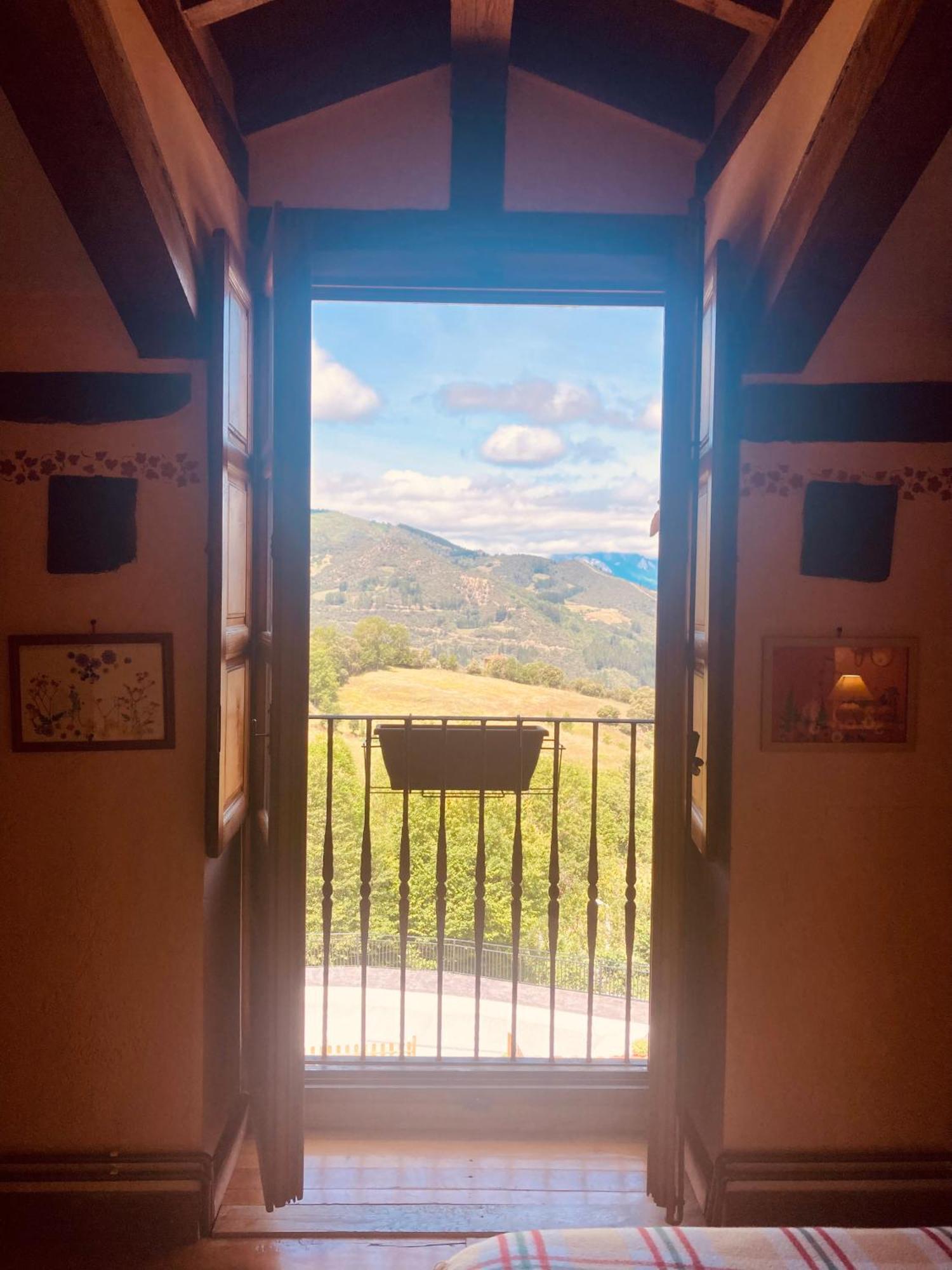 Posada La Trebede Perrozo Luaran gambar